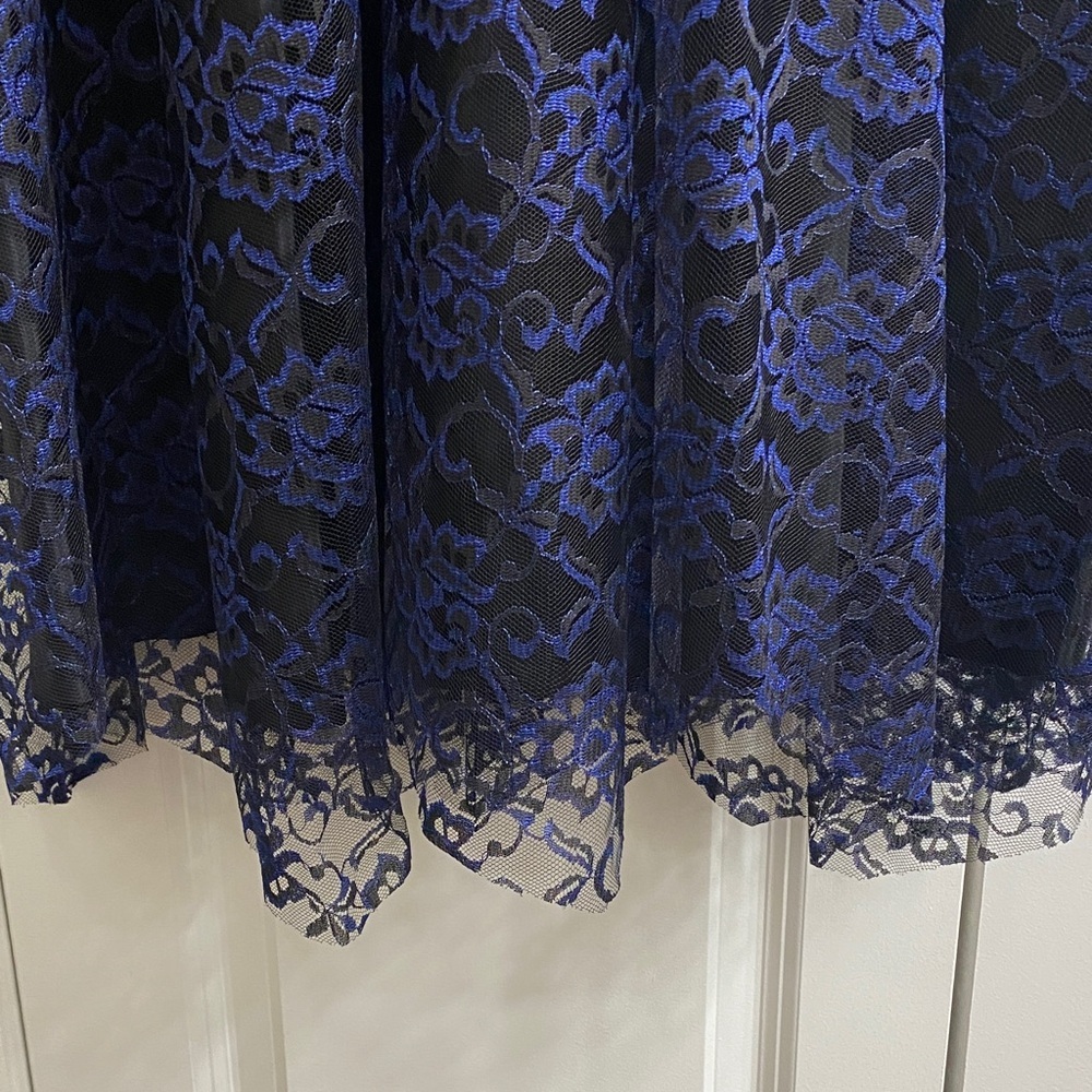 Vintage 1980’s Midnight Blue Lace Gown - Picture 8 of 10